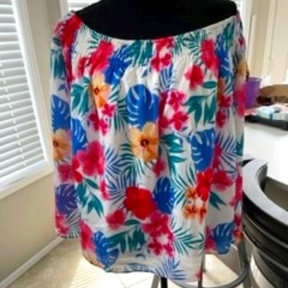 Floral Funsport size M Off the Shoulder top